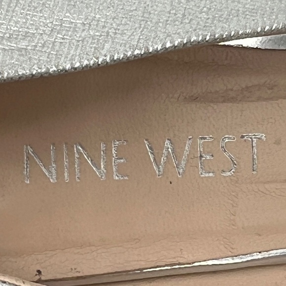 Nine West Silver Flax Pointed Toe Stiletto Pump Heels Size 8 Women’s - Picture 2 of 12